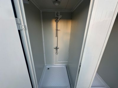 DUSCHE-DUSCHE Sanitärcontainer