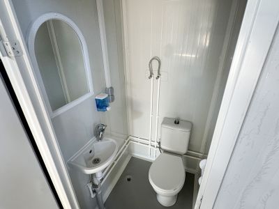 WC-DUSCHE Sanitärcontainer