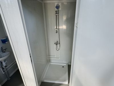 WC-DUSCHE Sanitärcontainer
