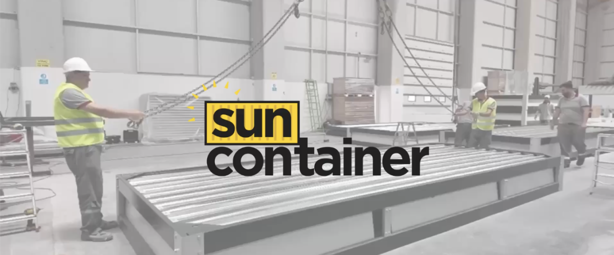 Wat zijn de stappen voor het monteren van een flatpack-container?